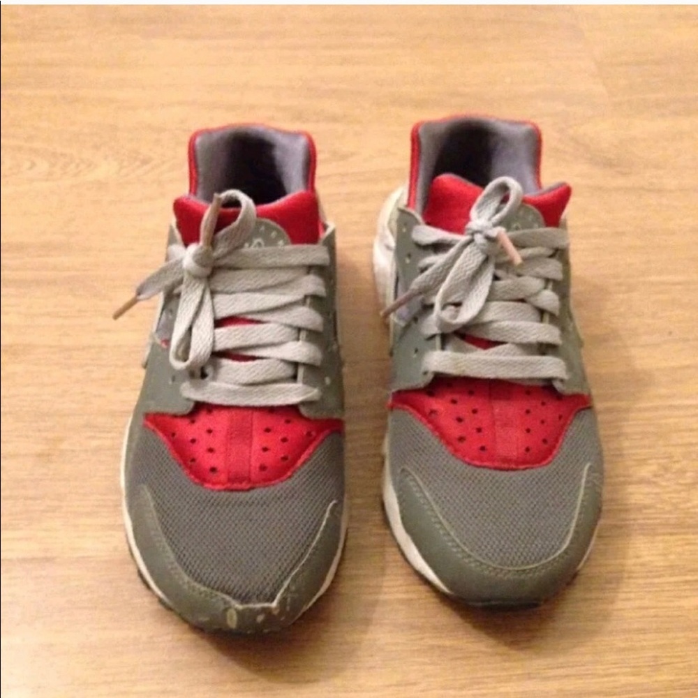Nike Huarache Run (GS) sz 4y Dark Grey Gym Re